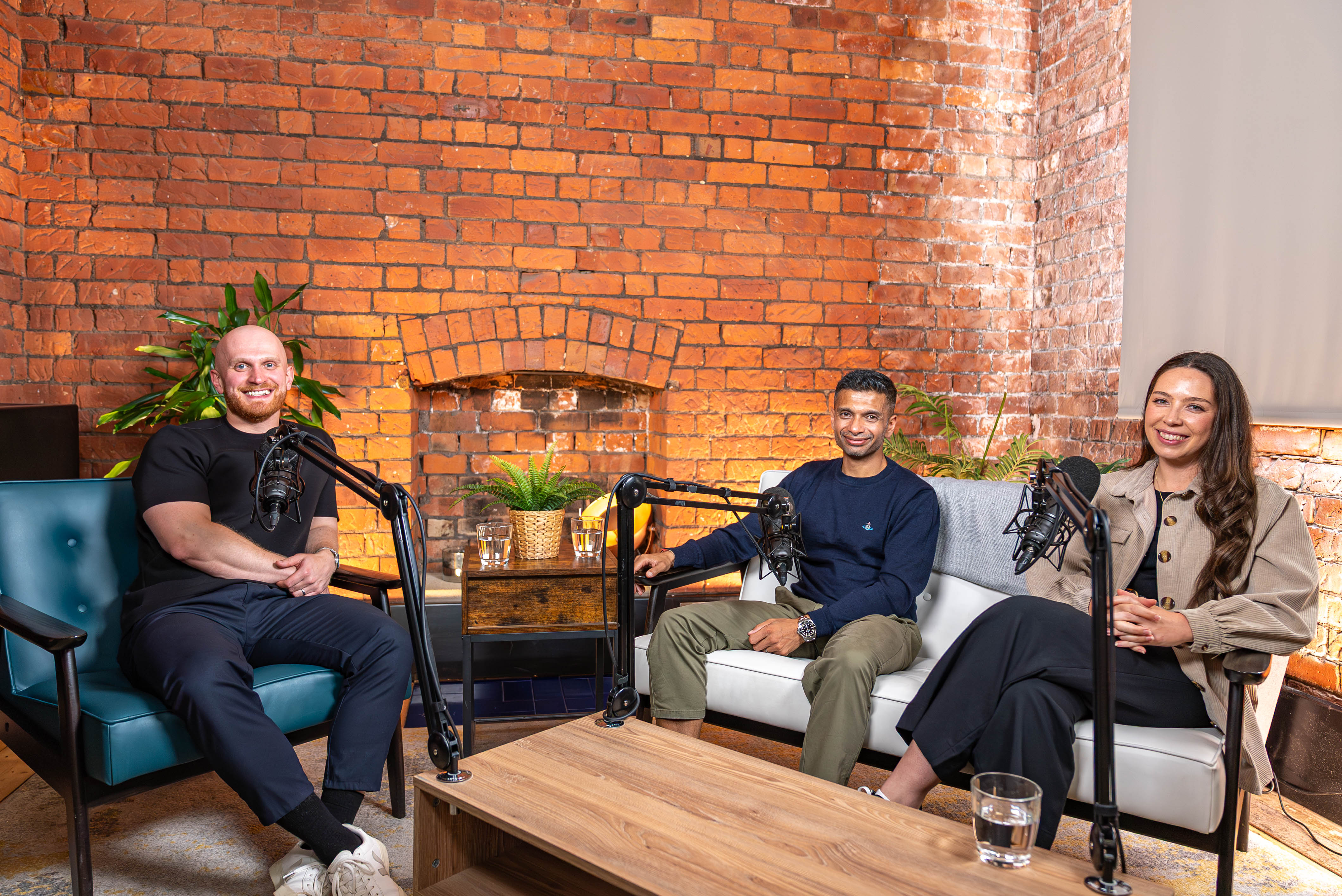 The digital sauce episode 8 group shot with Visualsoft, Attentive and Moda in Pelle